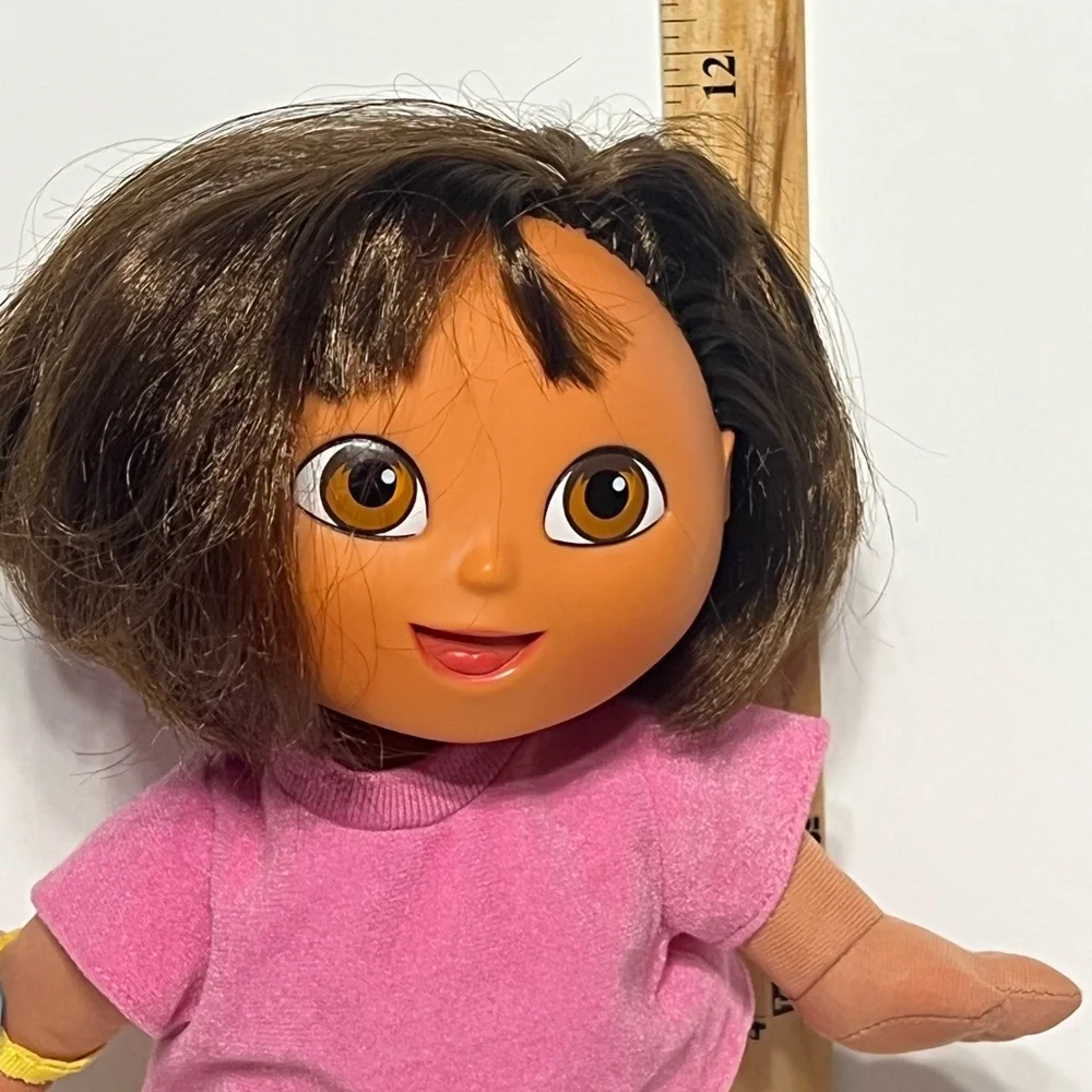2001 Fisher Price Dora The Explorer Dancing Doll